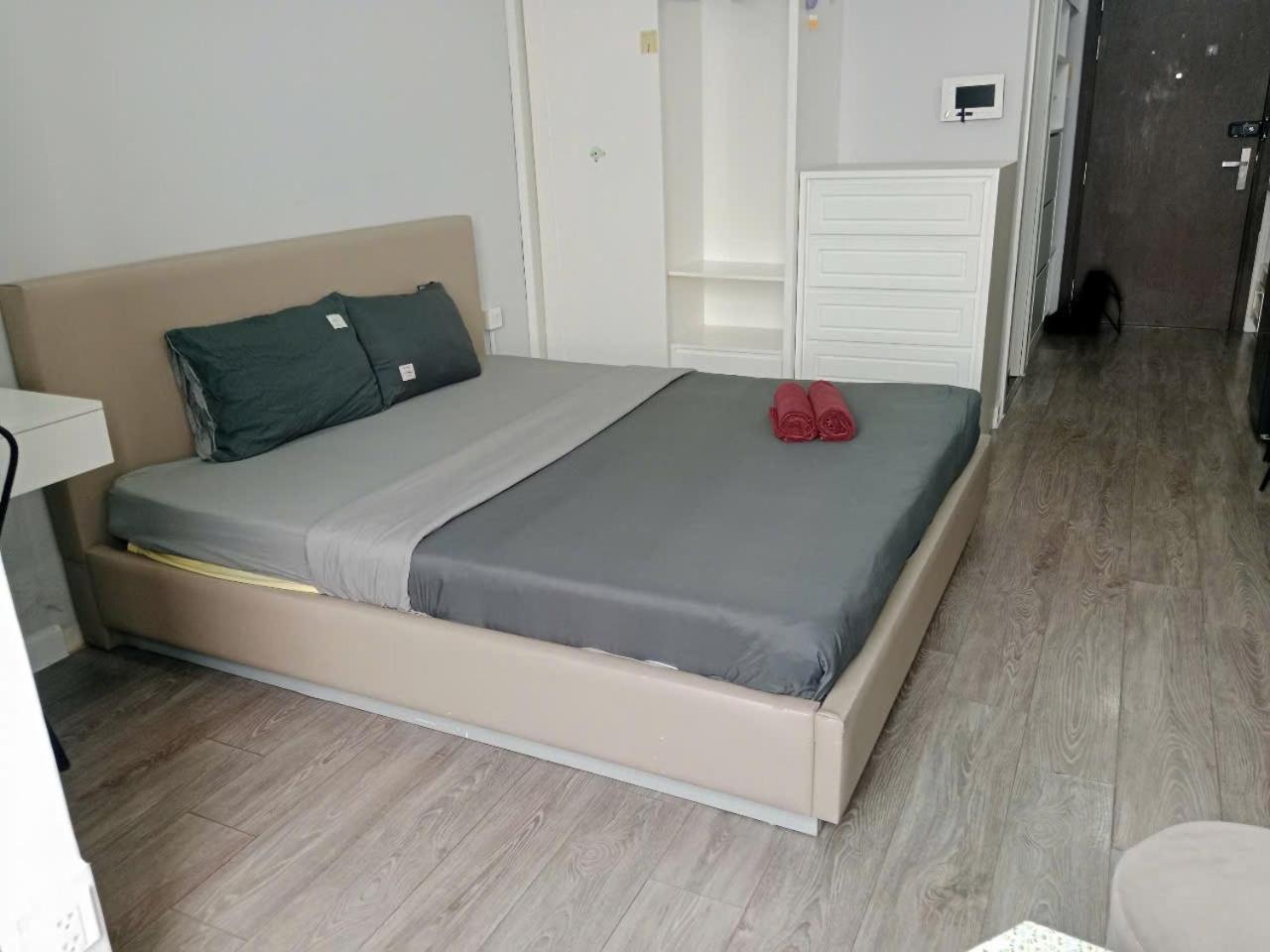 Aloha Cbd Apartment - Rivergate Tower Хошимін Екстер'єр фото